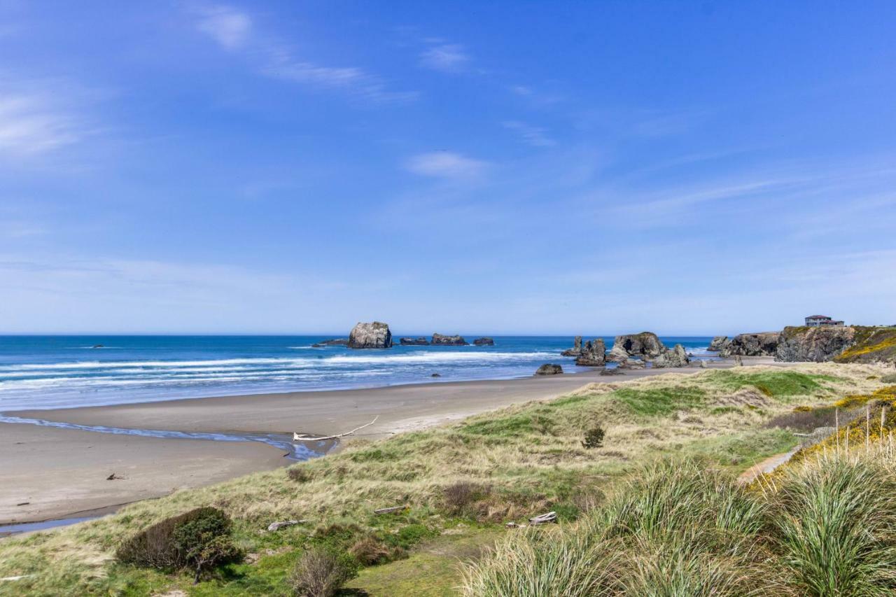Spindrift Oceanfront Home Bandon Esterno foto